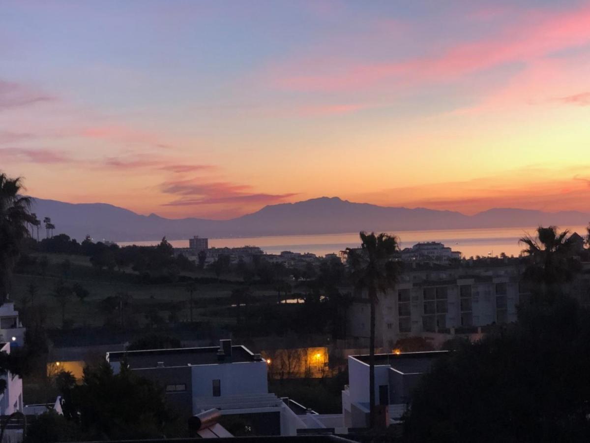 Beautiful 5 Bedroom Villa With Private Pool With Stunning Sea Views, Walking Distances To Shops Restaurants Beach Manilva Luaran gambar