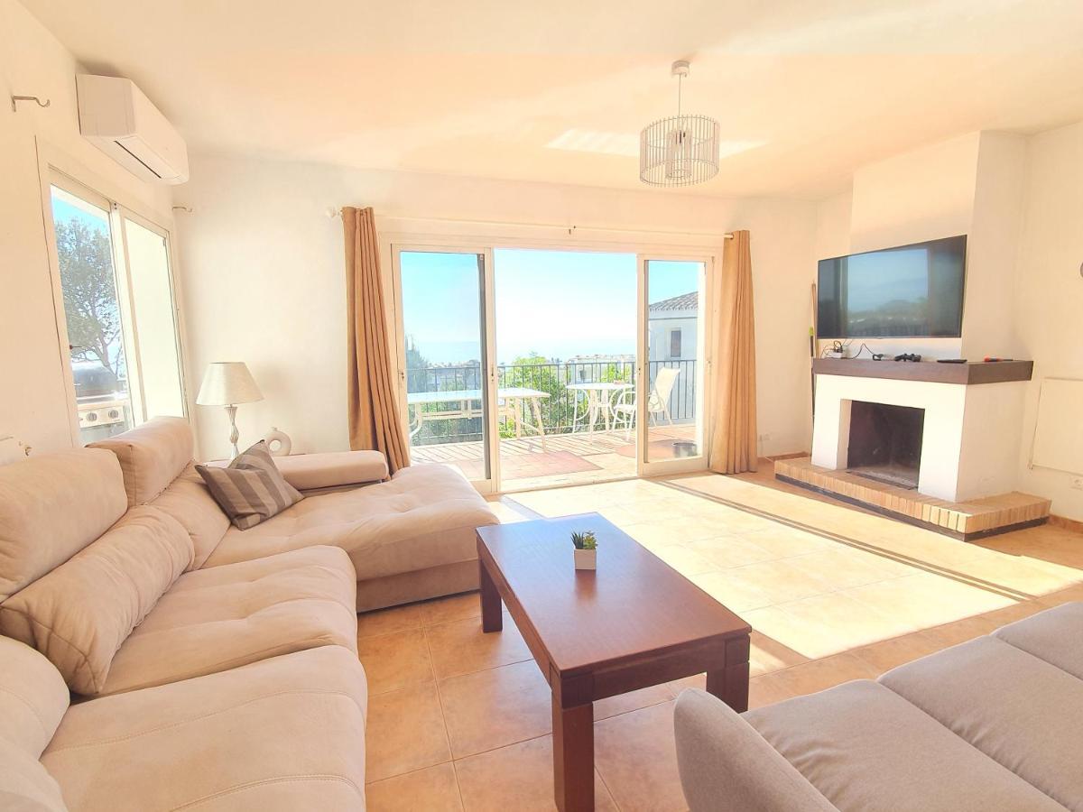 Beautiful 5 Bedroom Villa With Private Pool With Stunning Sea Views, Walking Distances To Shops Restaurants Beach Manilva Luaran gambar